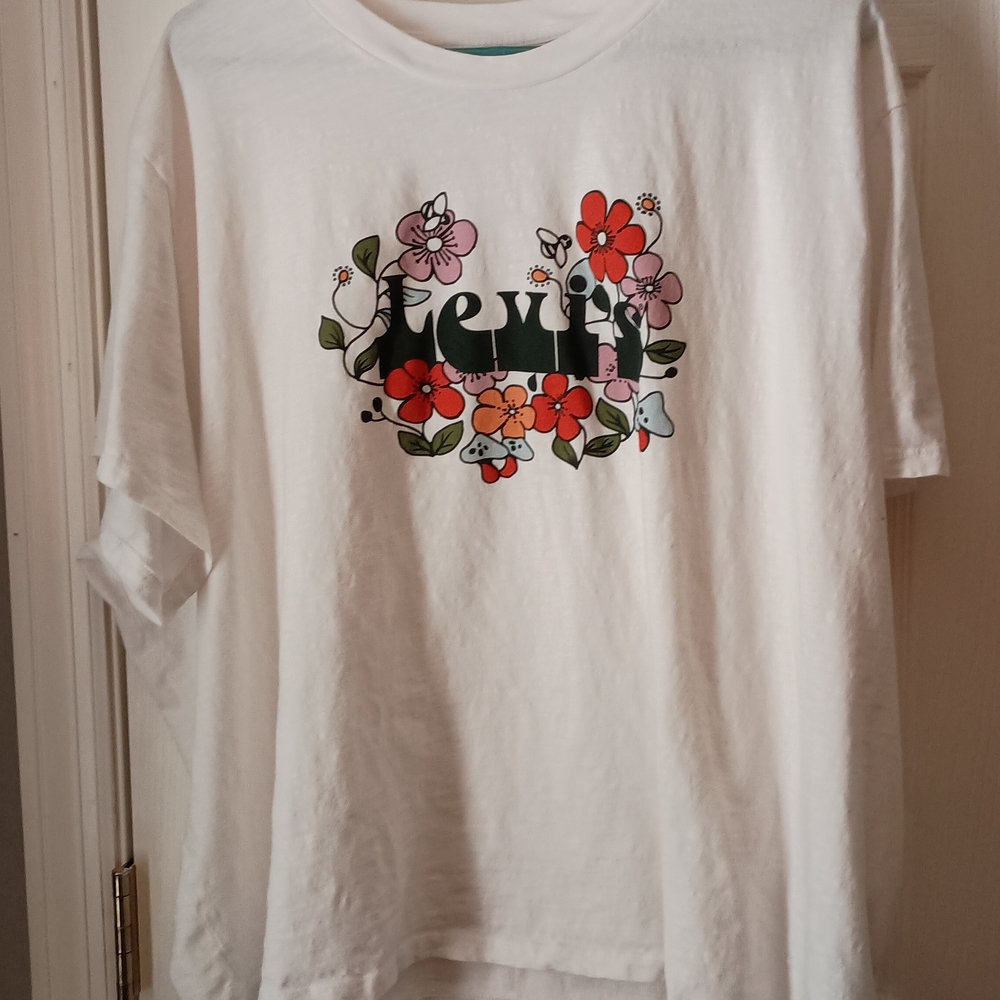 Levi's Women's White Floral Graphic T-Shirt. Sz 3x.